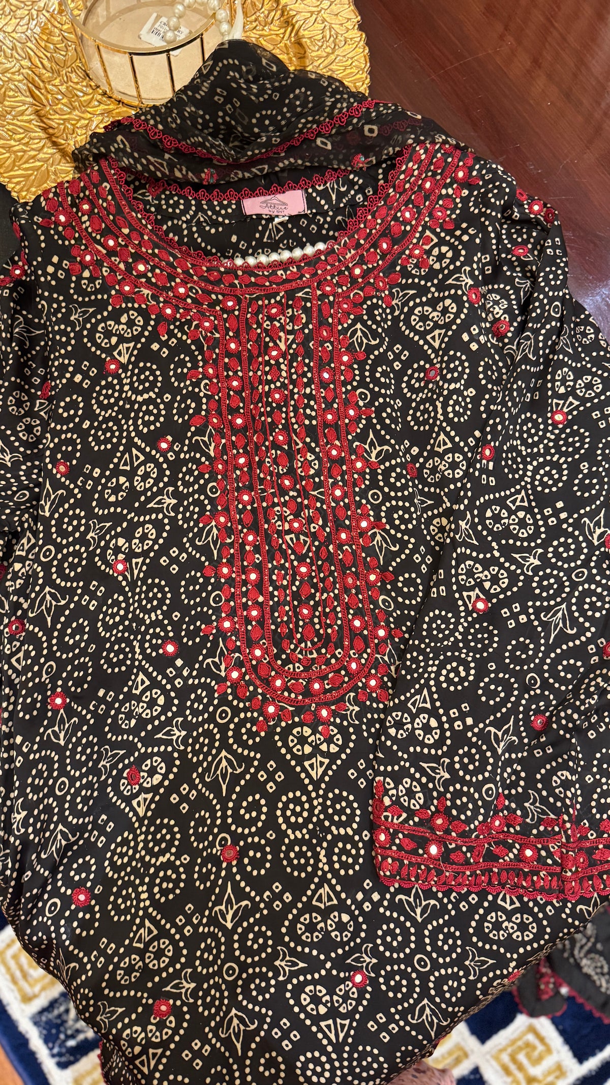 Black chunri 3 pc