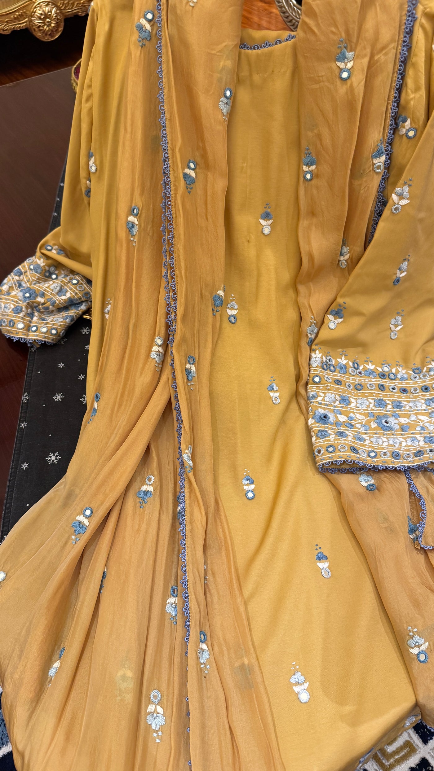 Bright Butter Yellow 🧈