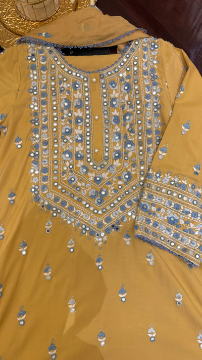 Bright Butter Yellow 🧈