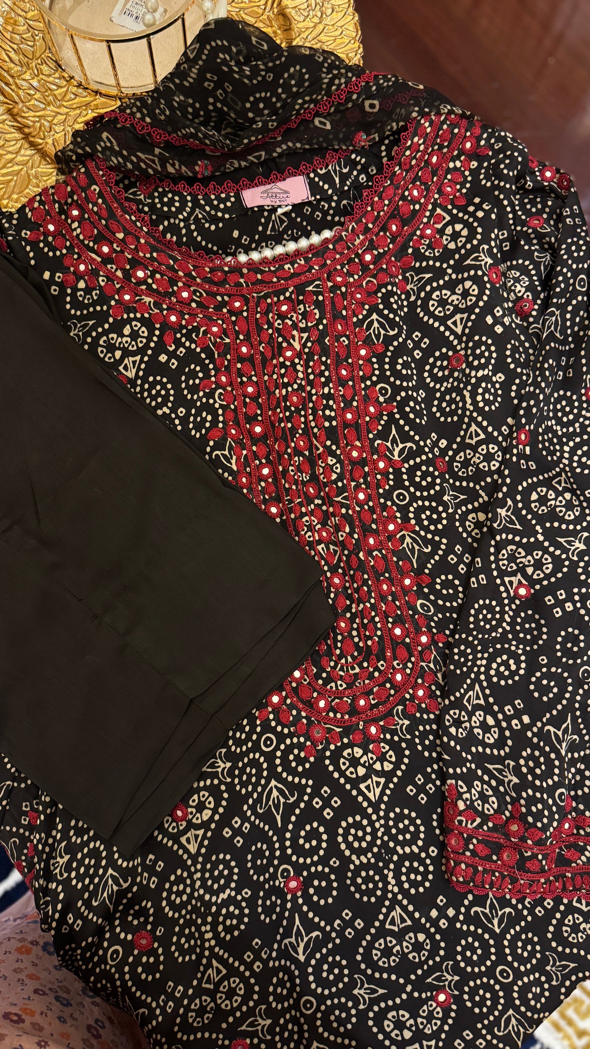 Black chunri 3 pc