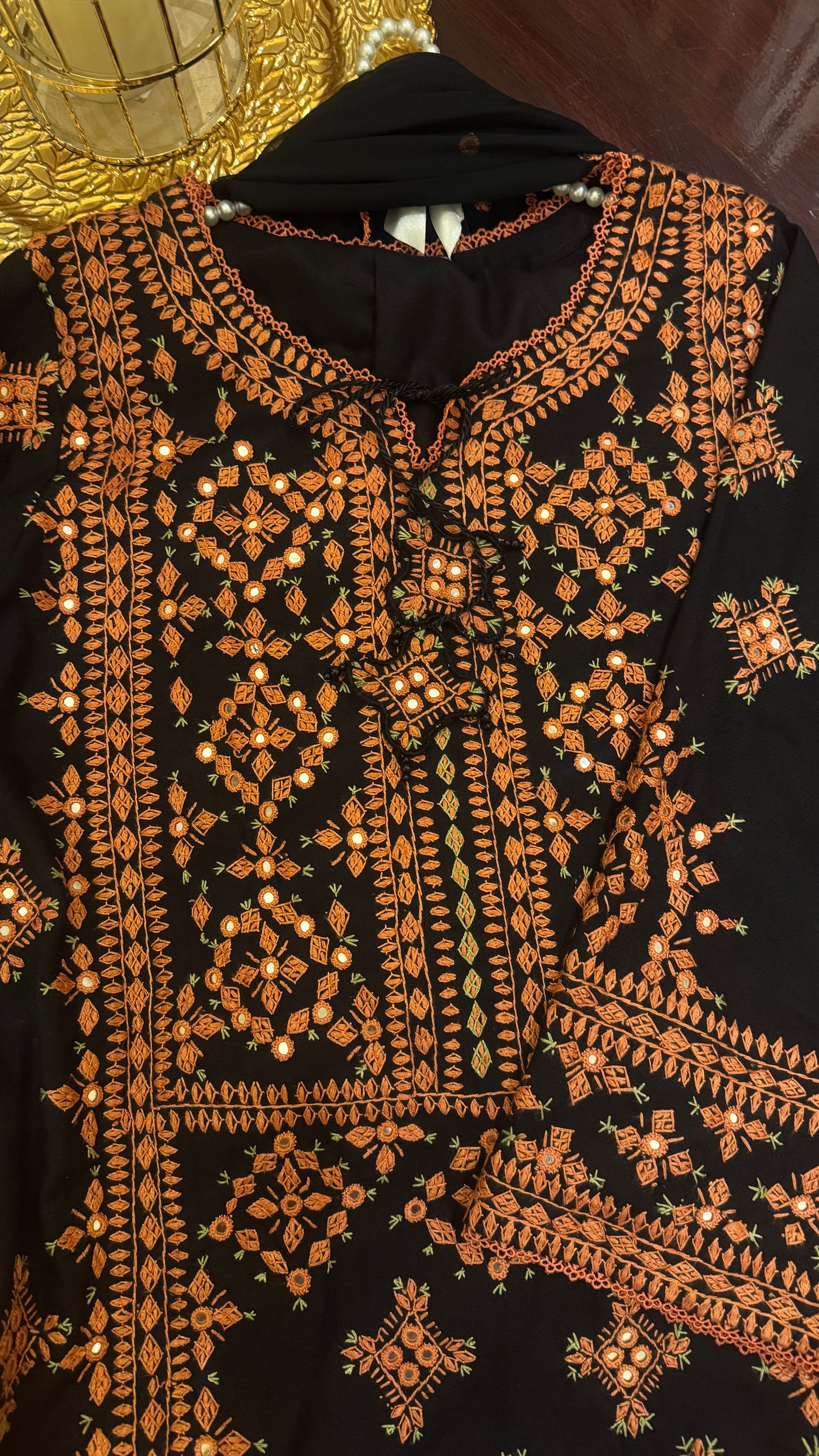Black and rust Sindhi 🧡