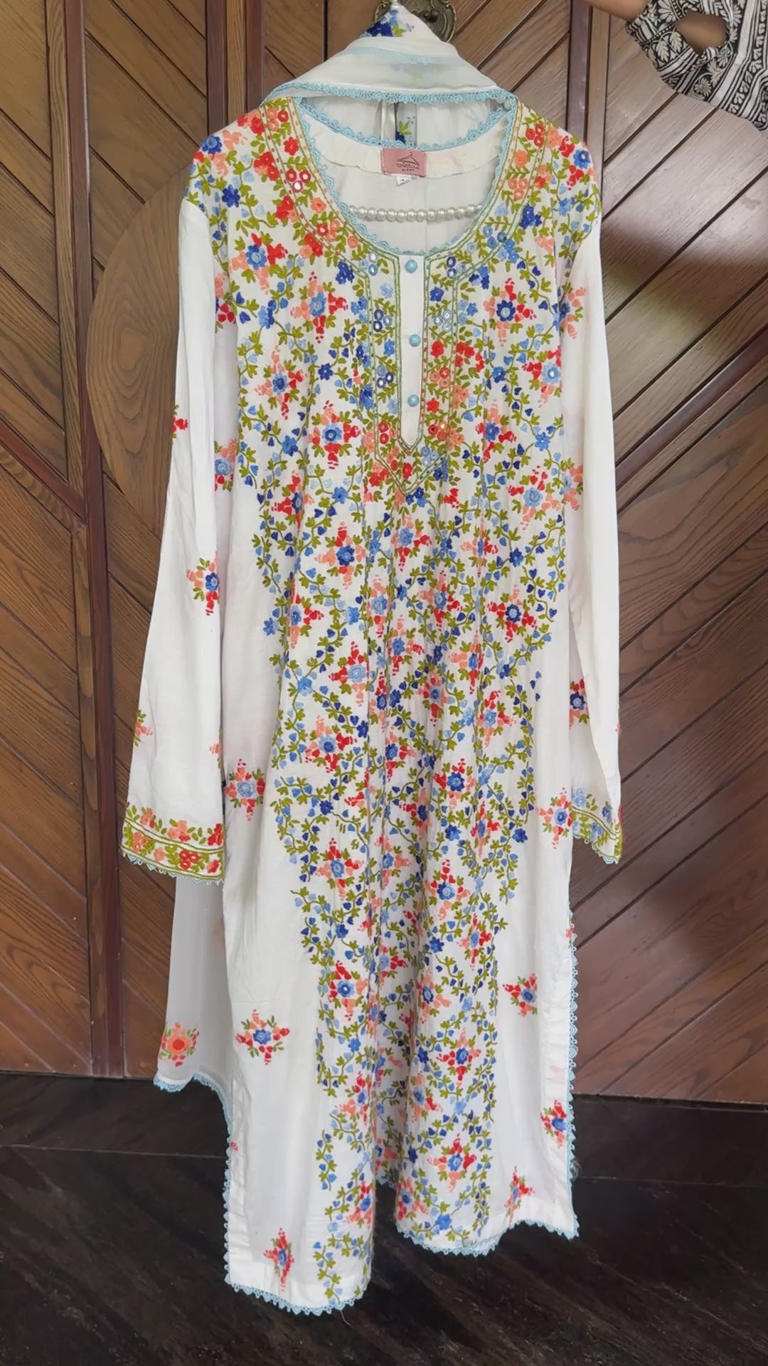 Floral White