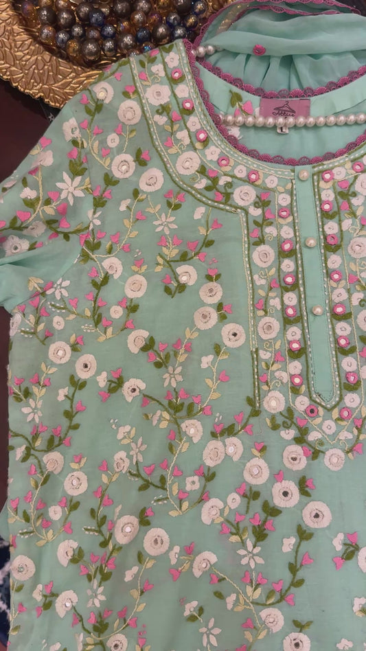 Aqua pink
